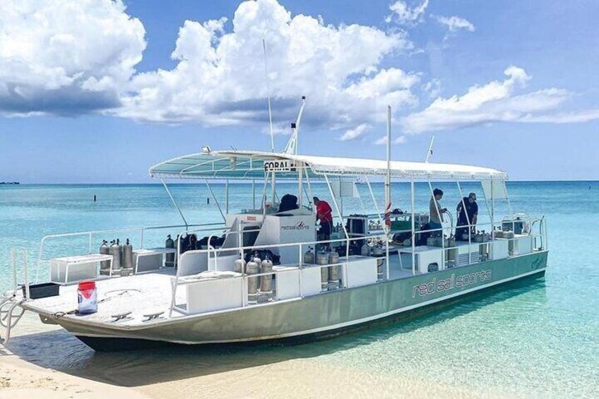 Learn to Scuba Dive in Grand Cayman
