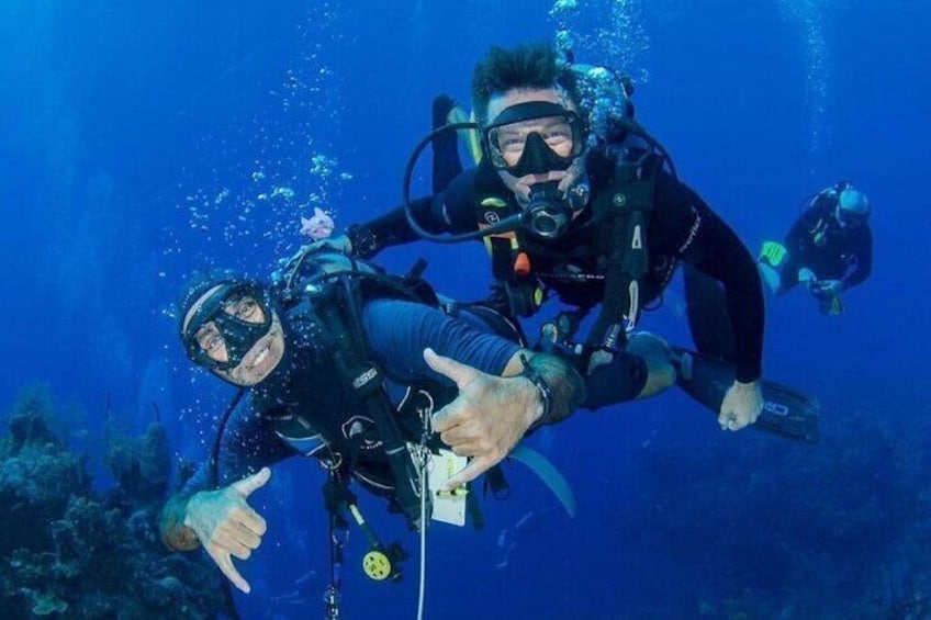 Learn to Scuba Dive in Grand Cayman