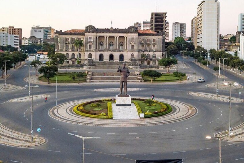 Private Full Day Historical & Arts Tour in Maputo