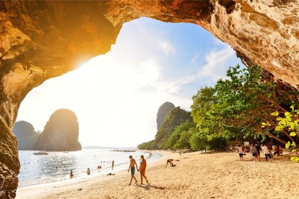 Descubre Krabi 4 Iconic Islands - Aventura en lancha rápida