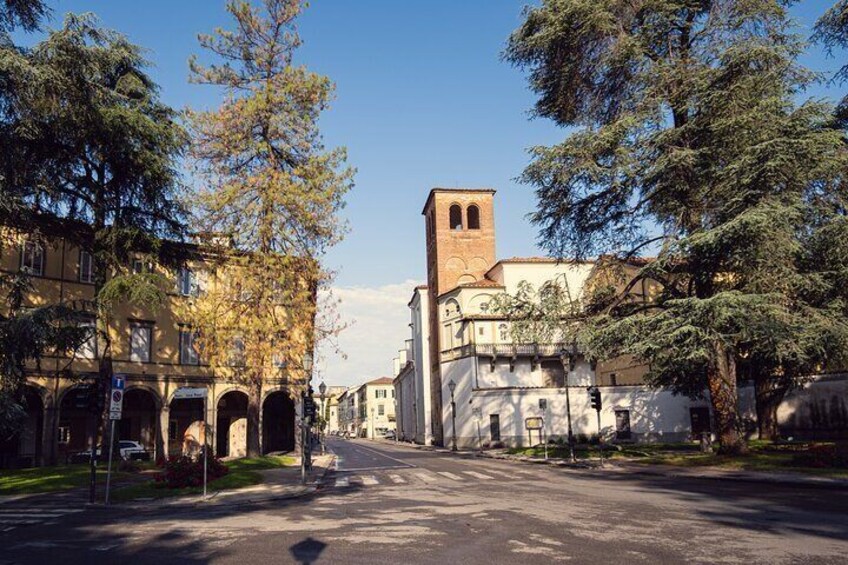 History and Sights, a Lucca Walking Tour