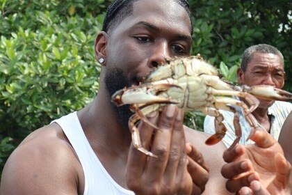 Artisanal Fishing of Crabs and Fish in Mangroves with Natives