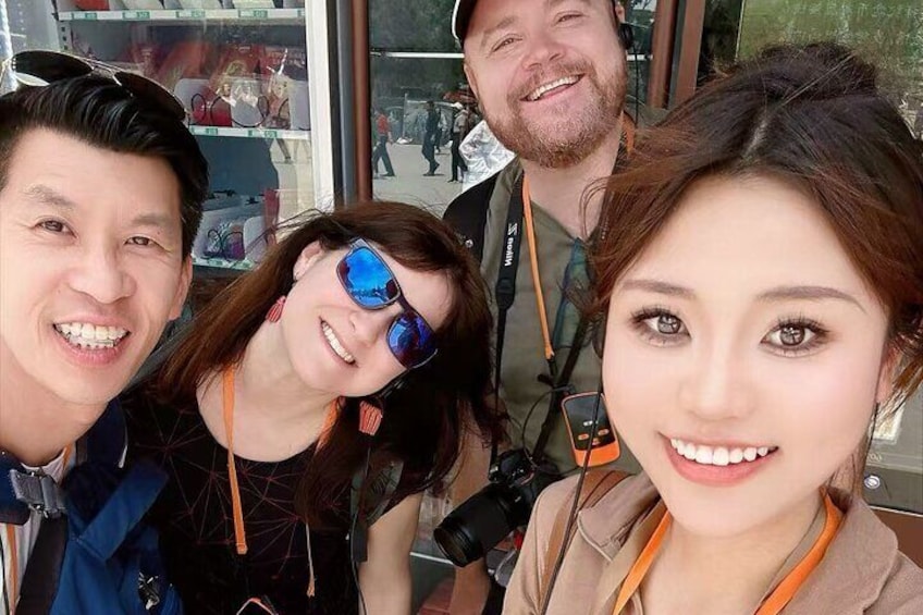 Customized Xi'an Day Tour: Terracotta Army & Top City Attractions