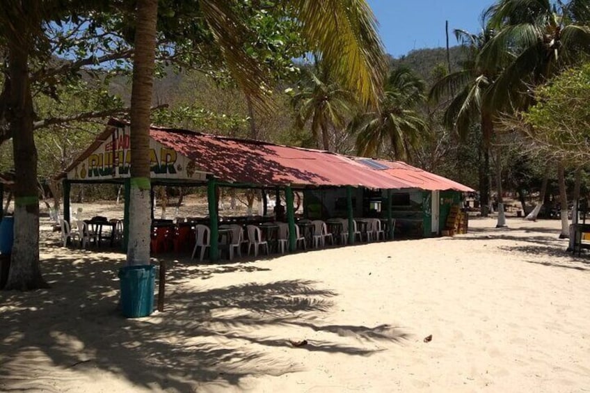 Seven Waves and Neguanje Tour