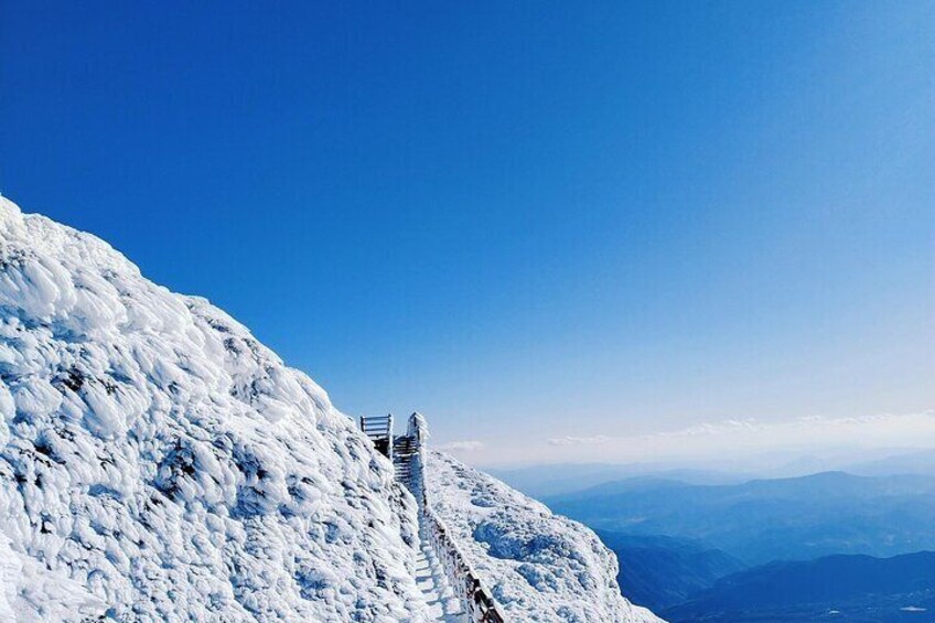 Jiaozi Snow Mountain Sunrise Summit Hike Overnight Tour