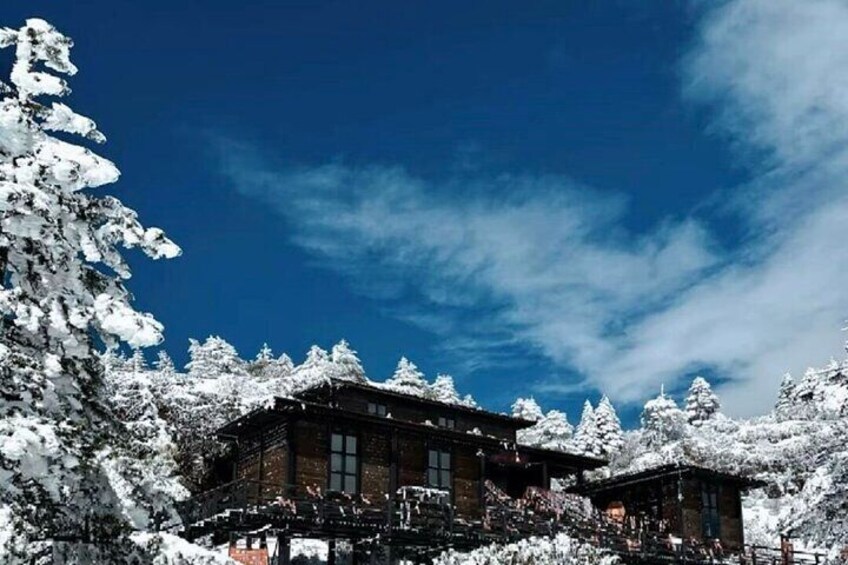 Jiaozi Snow Mountain Sunrise Summit Hike Overnight Tour