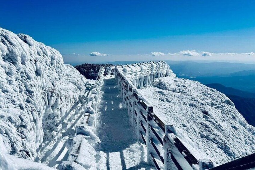 Jiaozi Snow Mountain Sunrise Summit Hike Overnight Tour