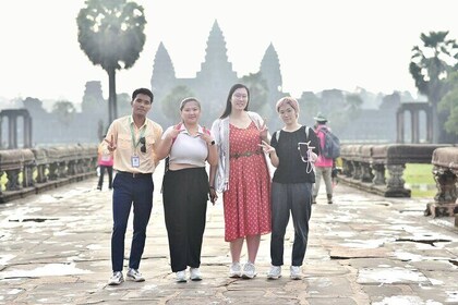 Private Taxi Siem Reap Tour - Angkor Wat, Phnom Kulen, 2 dagers tur