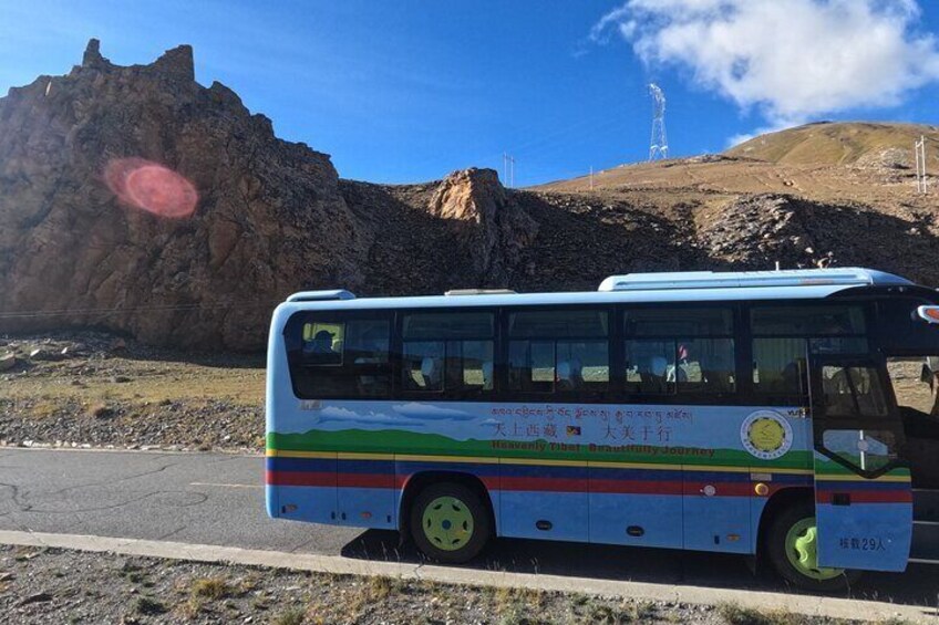 Vehicle in Kailash Tour Tibet