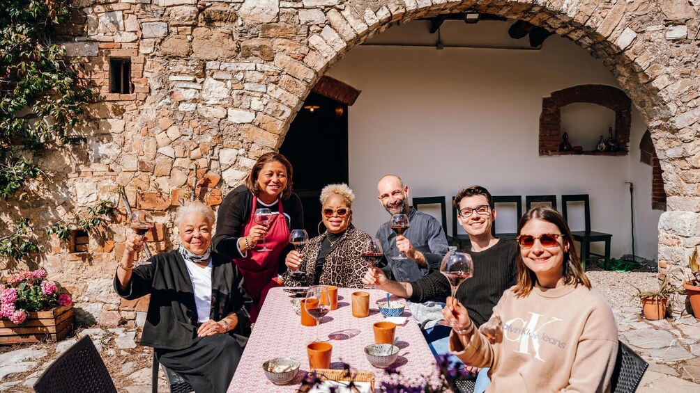 Siena: Tuscan Cooking Class in Chianti Farm