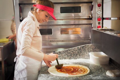 Nápoles: Clase de preparación de pizza napolitana — Experiencia auténtica