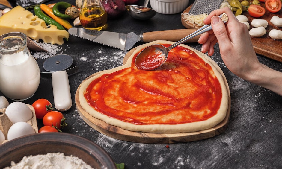 Naples: Neapolitan Pizza Making Class – Authentic Experience