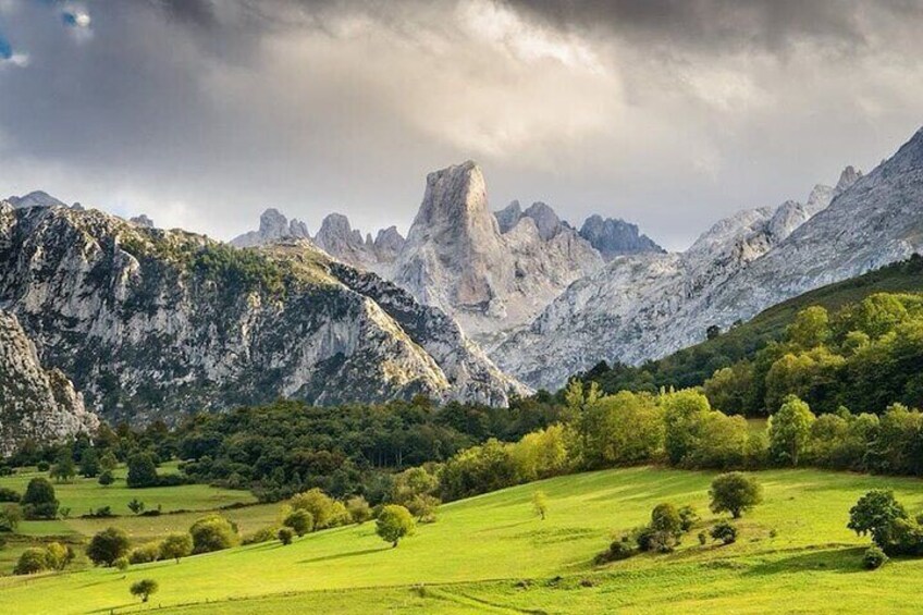 From Cangas de Onís: Bulnes, funicular and cheese Cabrales