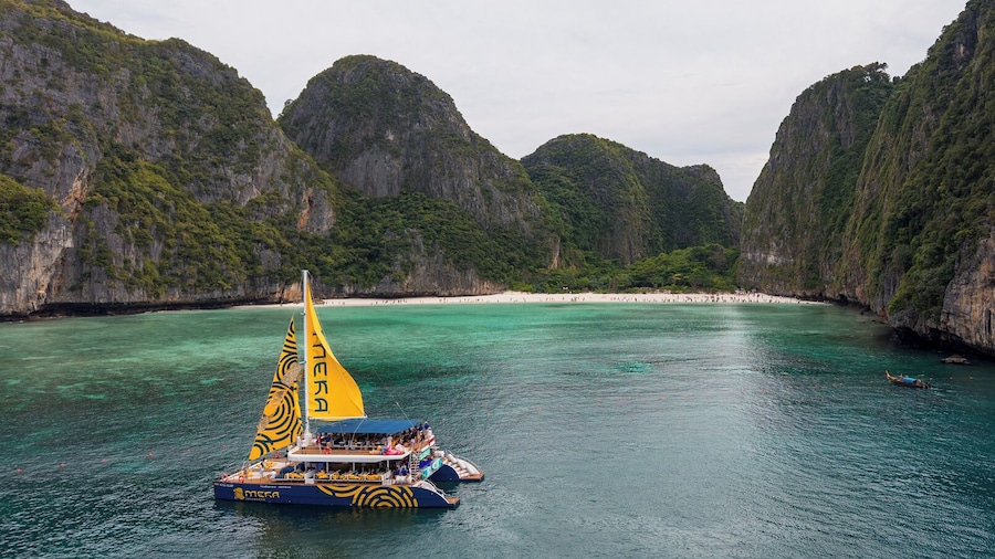 Sunset and Party at Phi Phi Islands by Luxury Catamaran from Krabi