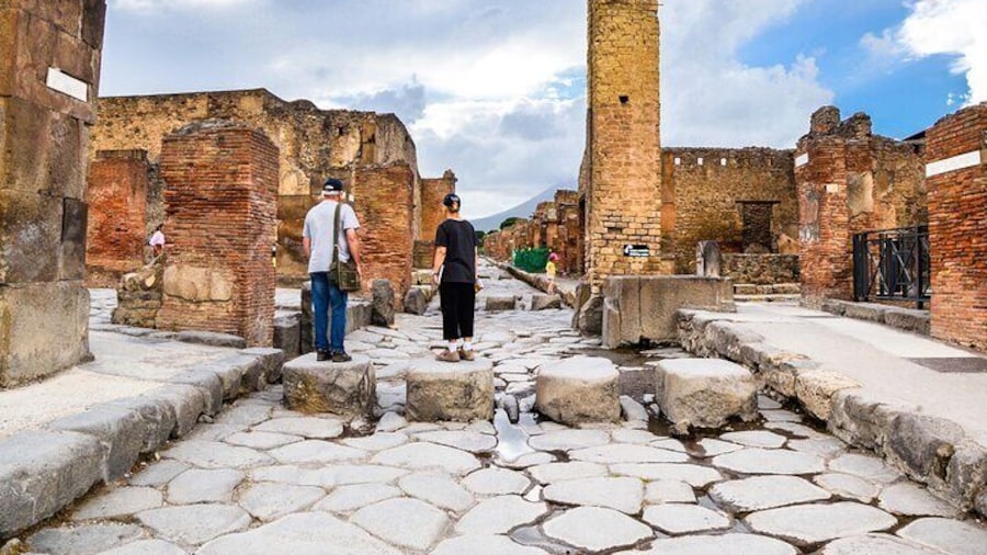 Vesuvio and Pompeii Tour from Salerno