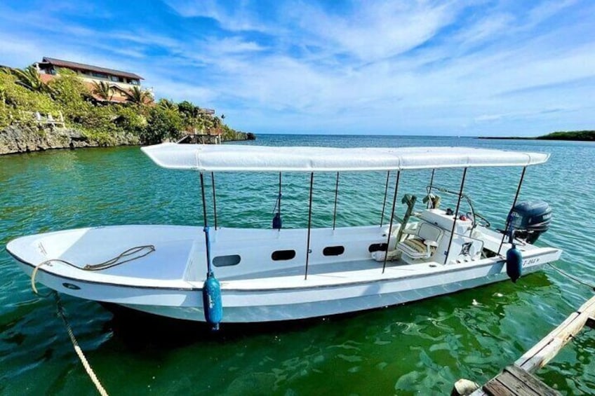 Roatan Private Boat Snorkeling and Fishing Adventure