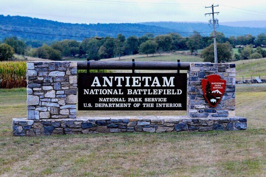 Antietam Battlefield Private Tour by Luxury Vehicle 