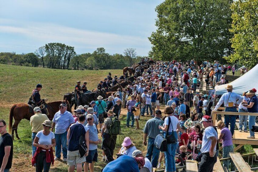 Antietam Battlefield Private Tour by Luxury Vehicle 