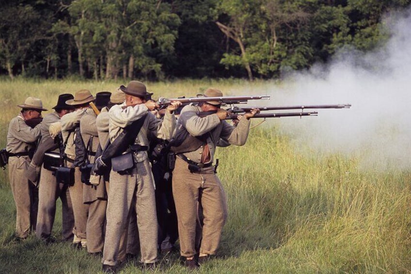 Antietam Battlefield Private Tour by Luxury Vehicle 