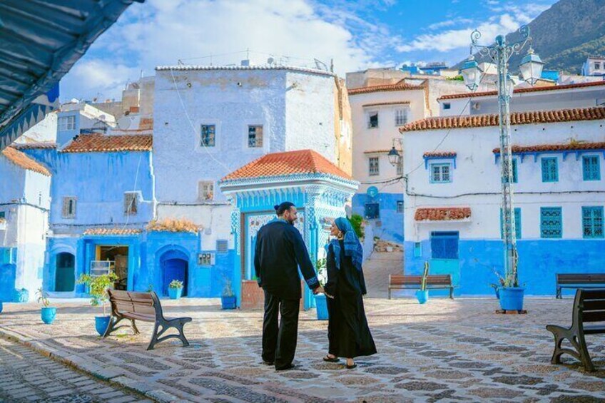 Photoshoot in Chefchaouen with Local Expert Photographer