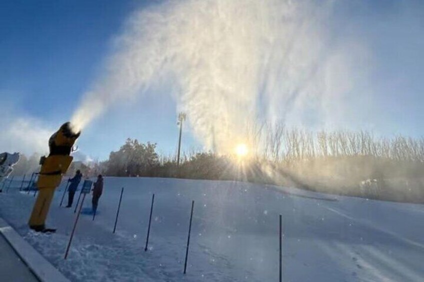 Discover winter magic at Lake Mountain! Witness the snow making marvels, glide down pristine slops, and soak the alpine beauty. 