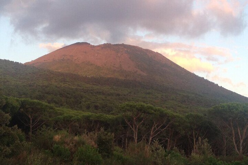Mount Vesuvio Hiking and Sunset Aperitf Naples Bay