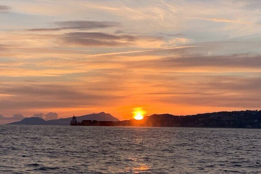 Mount Vesuvio Hiking and Sunset Aperitf Naples Bay