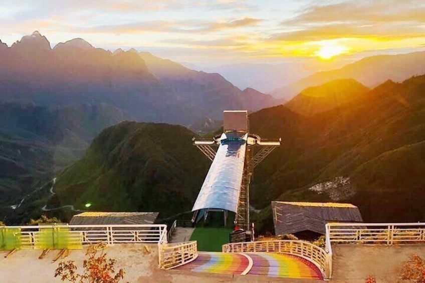 Cloud Dragon Skywalk and Silver Waterfall Private Tour From Sapa