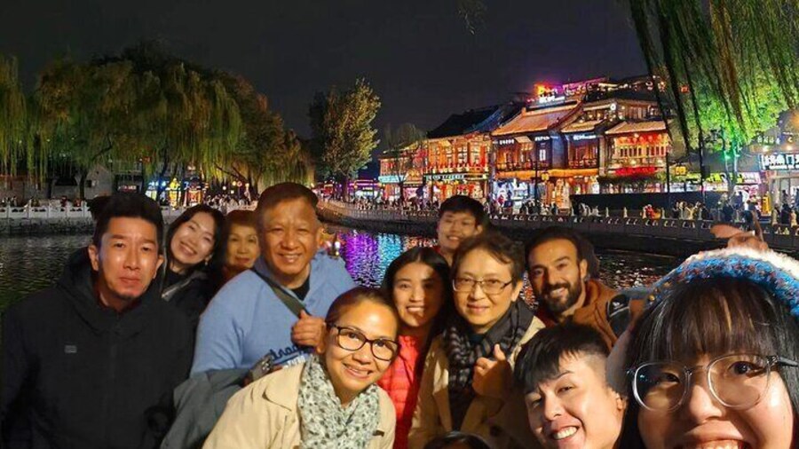 Beijing City Walk: Explore Hutongs Life and Old Beijing