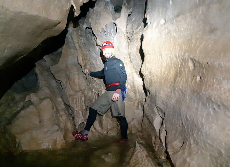 Picture 10 for Activity Christchurch: Cave Stream & Castle Hill Tour