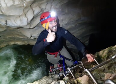 Christchurch Tur Aliran Gua & Tur Bukit Kastil