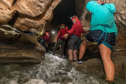 Christchurch: Cave Stream & Castle Hill Tour