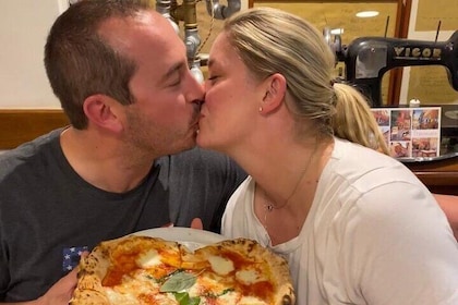 Palermo: Small Group Pizza Making Class with Wine and Soft Drinks