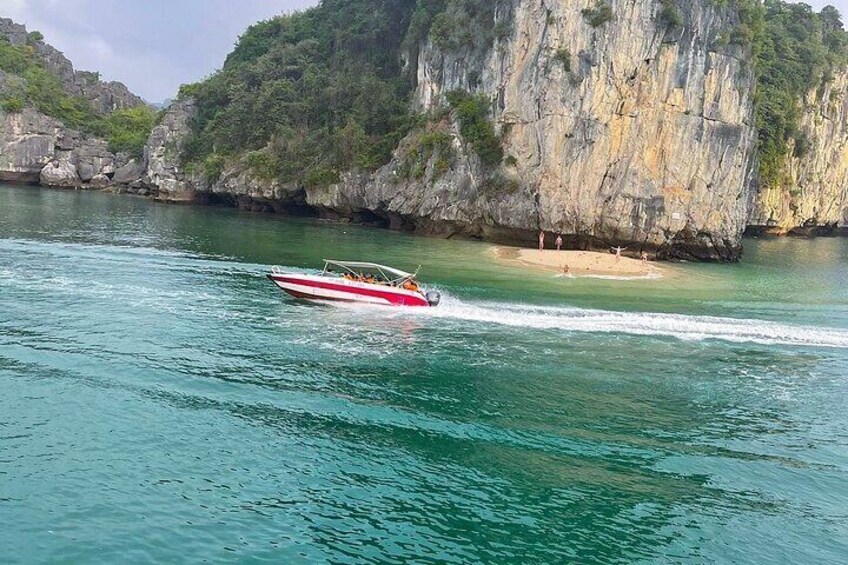 Private Canoe Explore The Hidden Gems of Halong - Lan Ha Bay
