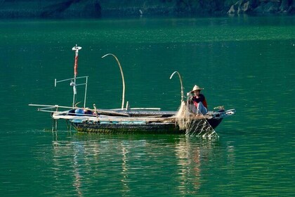 Private Canoe Explore The Hidden Gems of Halong - Lan Ha Bay