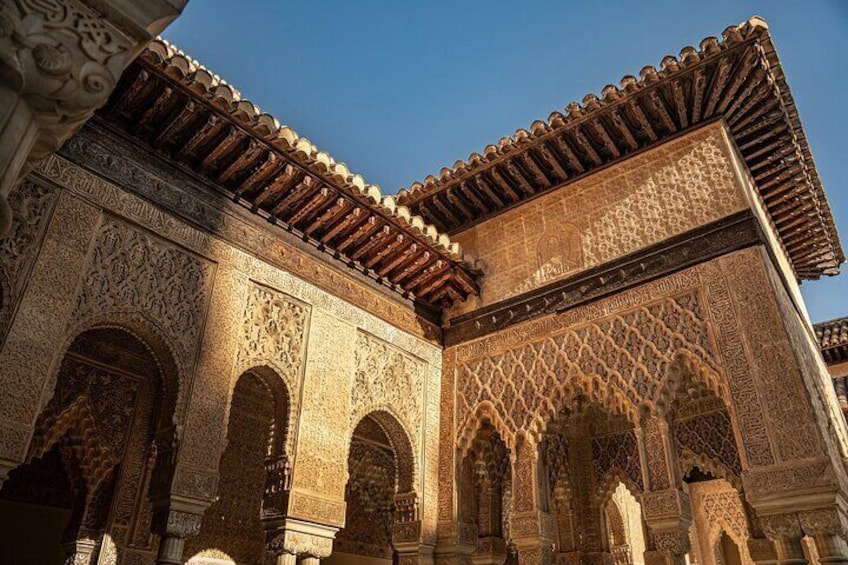 Skip-the-line Alhambra and Nasrid Palace Tour in Granada