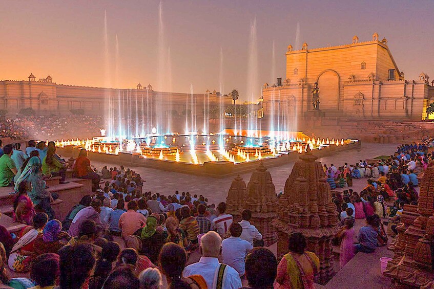 Picture 3 for Activity New Delhi: Akshardham temple with musical light and fountain