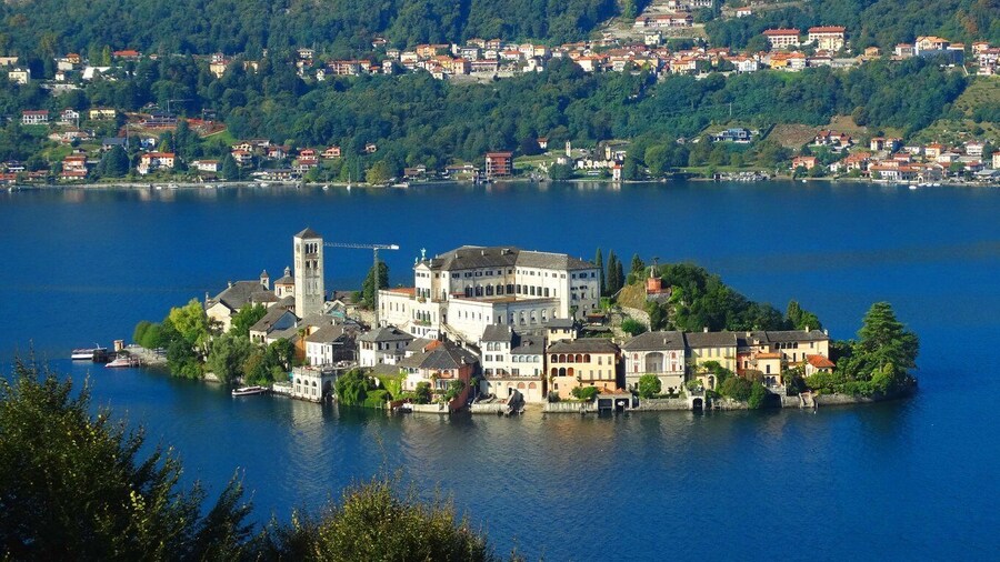 Orta: Private Lake Orta and Isola San Giulio Tour