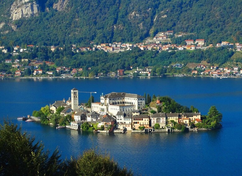 Orta: Private Lake Orta and Isola San Giulio Tour