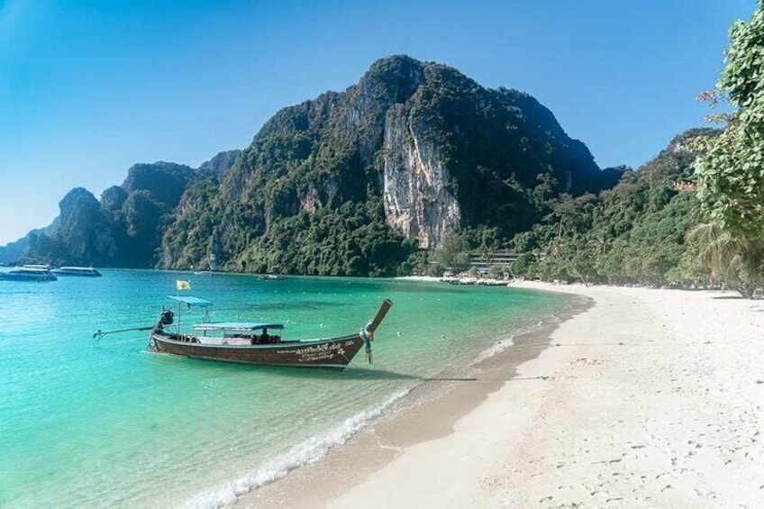 Full Day Tour in Phi Phi Island by Cruise