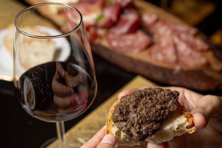 Discover the Flavor of Florence Enogastronomic Walking Tour 