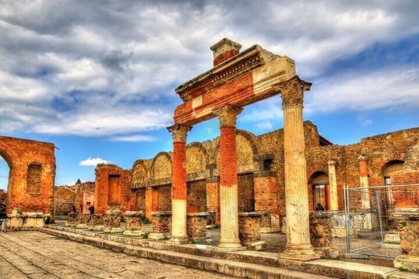 Full Day Tour in Pompeii, Herculaneum and Vesuvius