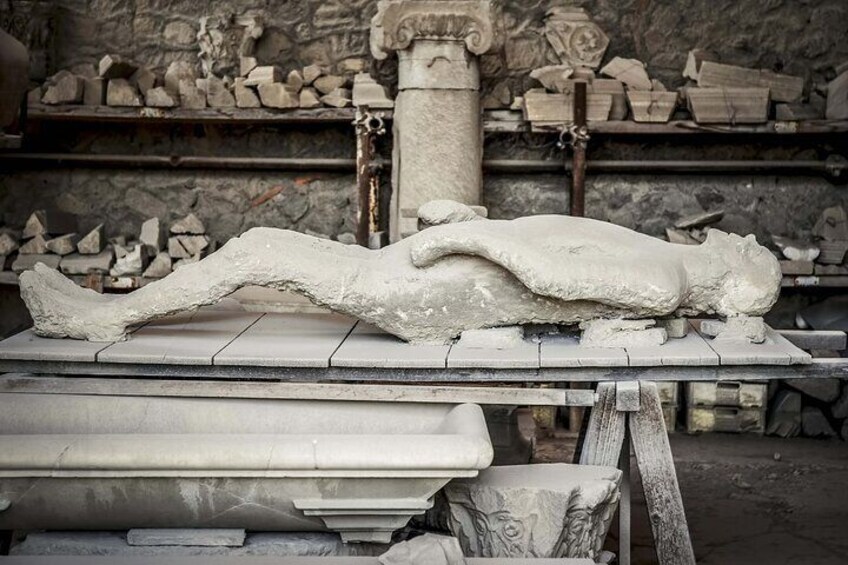 Full Day Tour in Pompeii, Herculaneum and Vesuvius