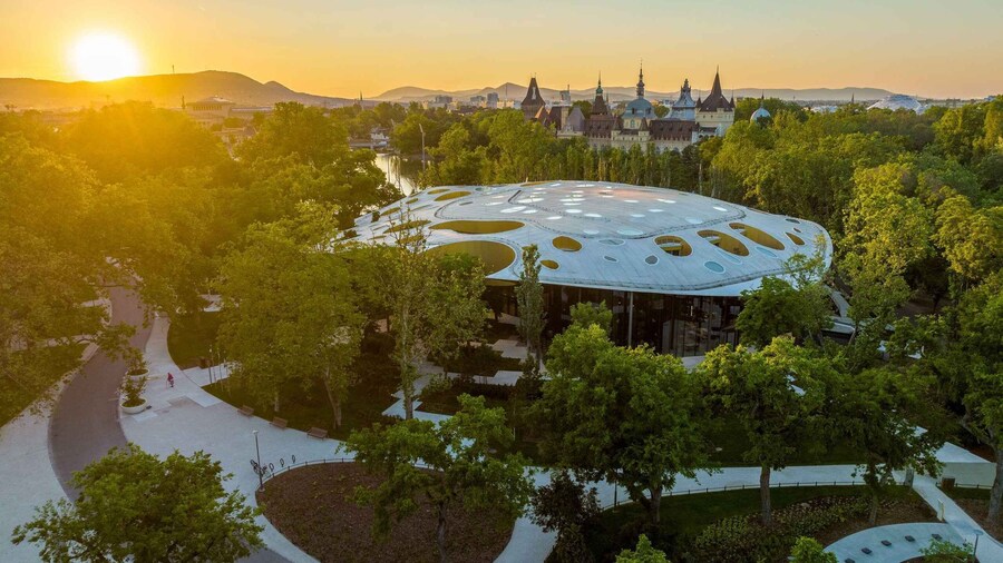 Guided tour of the House of Music, Hungary