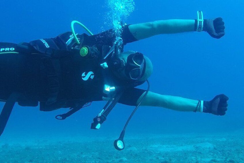 Try scuba dive 