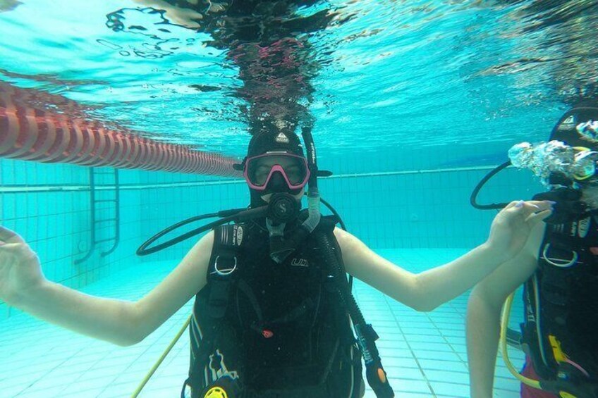 Try scuba dive 