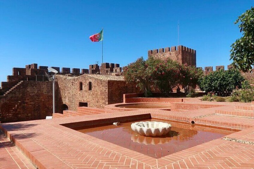Boat tour on the Arade River to Silves