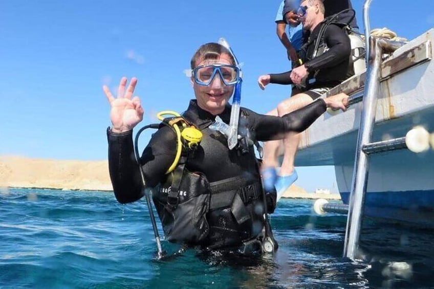 Full-Day Scuba Diving Tour in Hurghada with Lunch & Pick-Up