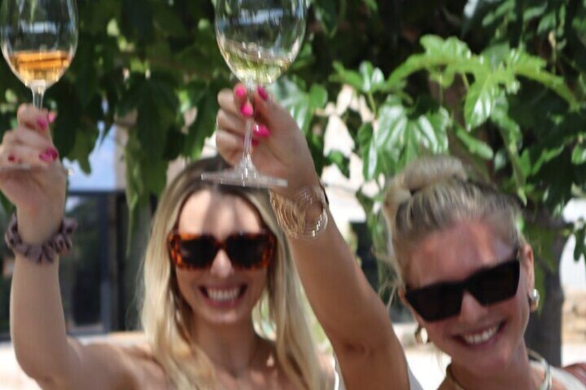 Barcelona: Scenic Vineyard Horseback Ride & Wine Tasting & Tapas