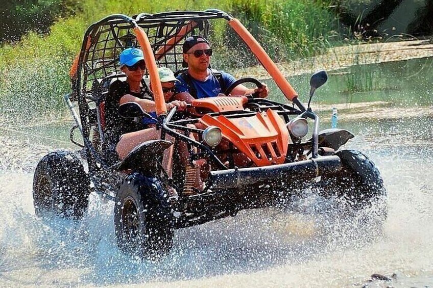 FOUR-WHEEL
Playa Macao, 23000 Punta Cana, República Dominicana
Visit Macao Beach and a natural cenote and explore a typical Dominican ranch where you can enyoy various typical Dominican drinks...